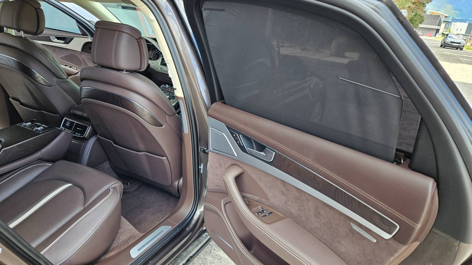 Audi A8 4.2 TDI V8 385k DPF quattro tiptronic – Obrázok 41