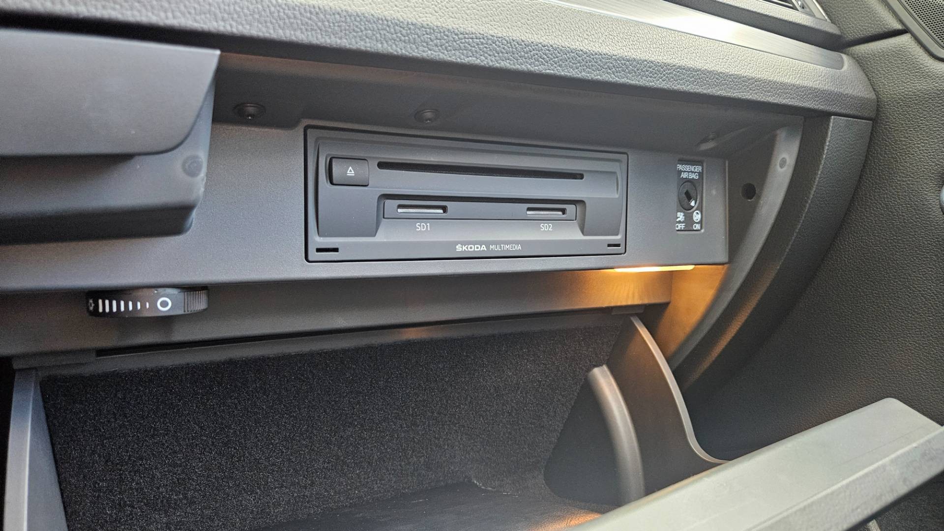 Škoda Superb 2.0 TDI 190k 4x4 Style DSG EU6 – Obrázok 42