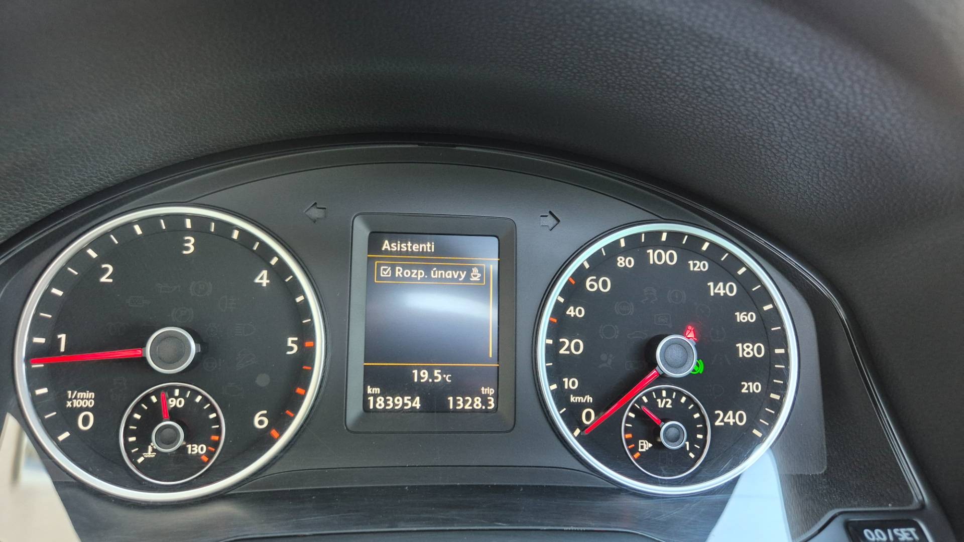 Volkswagen Tiguan 2.0 SCR TDI BMT 4-Motion Sport&Style DSG EU6 – Obrázok 46