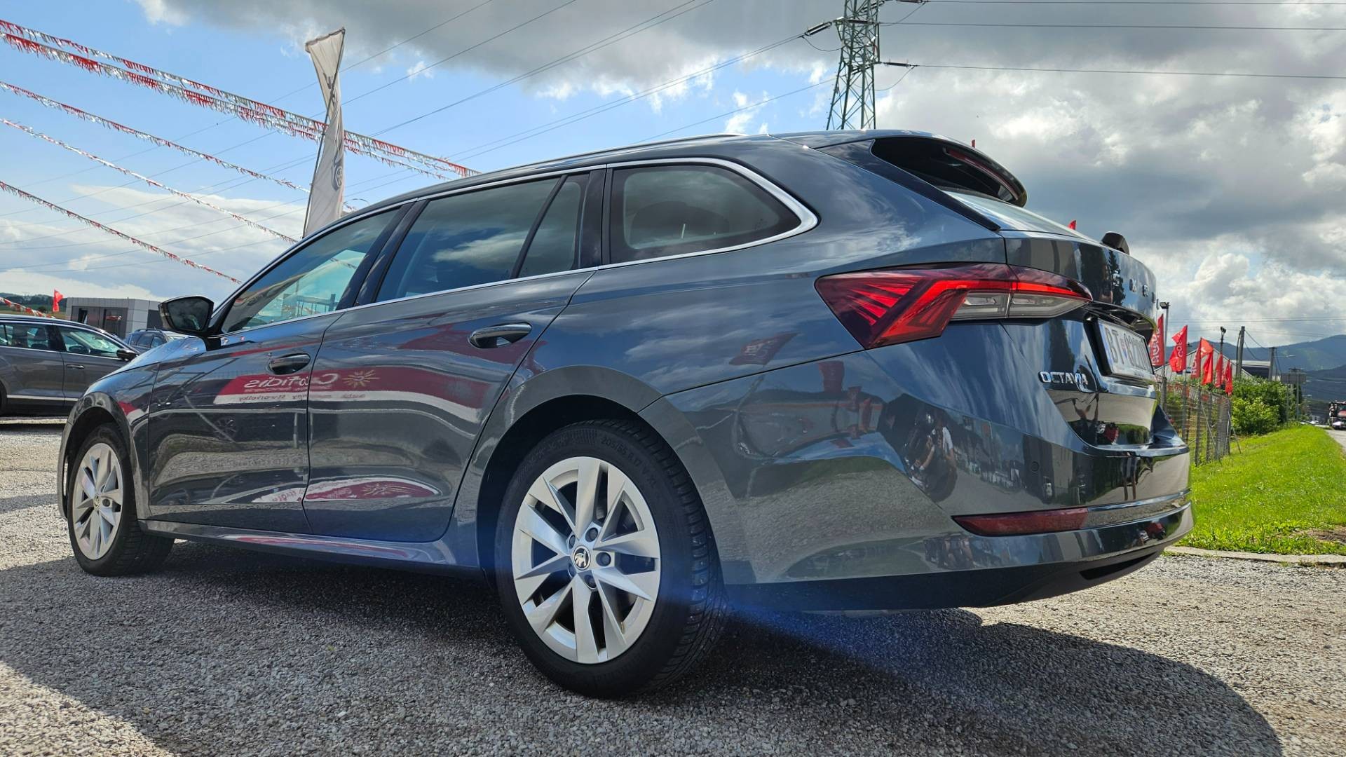 Škoda Octavia Combi 2.0 TDI SCR Style 4x4 DSG – Obrázok 11