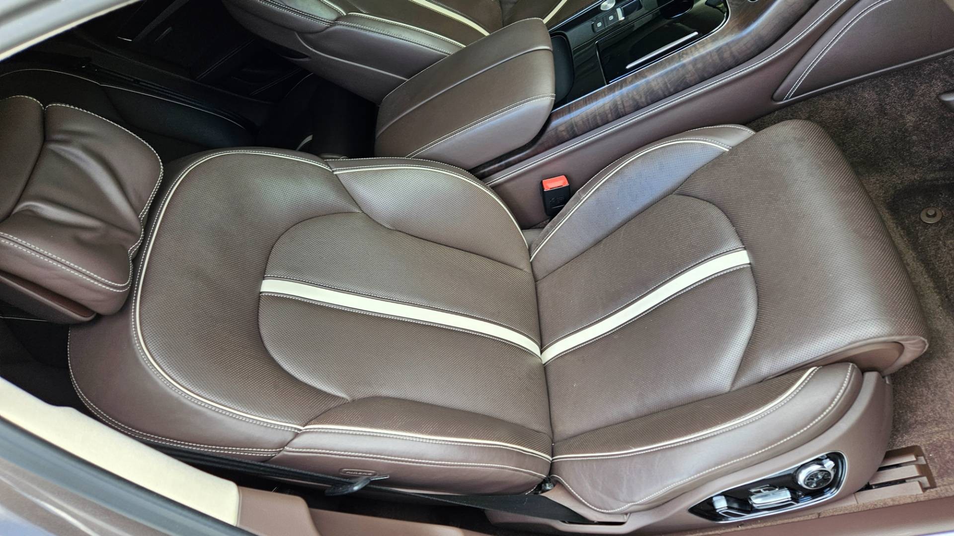 Audi A8 4.2 TDI V8 385k DPF quattro tiptronic – Obrázok 55