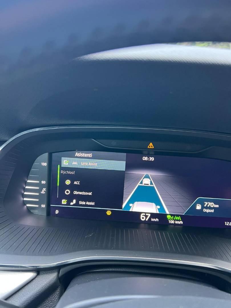 Škoda Octavia Combi 2.0 TDI SCR Style 4x4 DSG – Obrázok 37