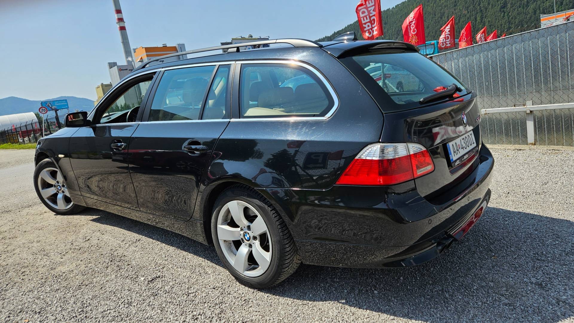 BMW Rad 5 Touring 530 xdT A/T – Obrázok 10