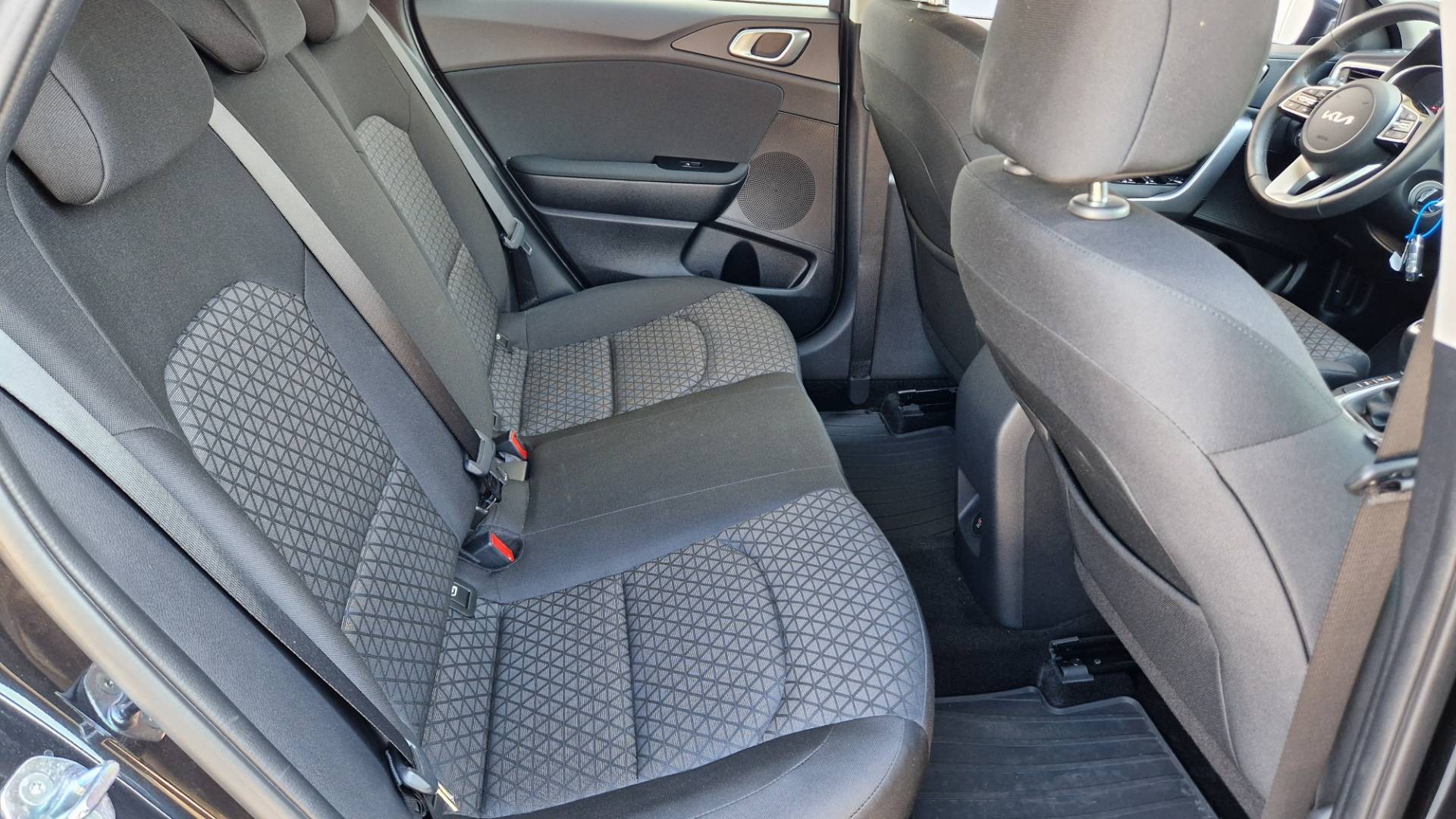 Kia Ceed 1.0 T-GDi Silver – Obrázok 26