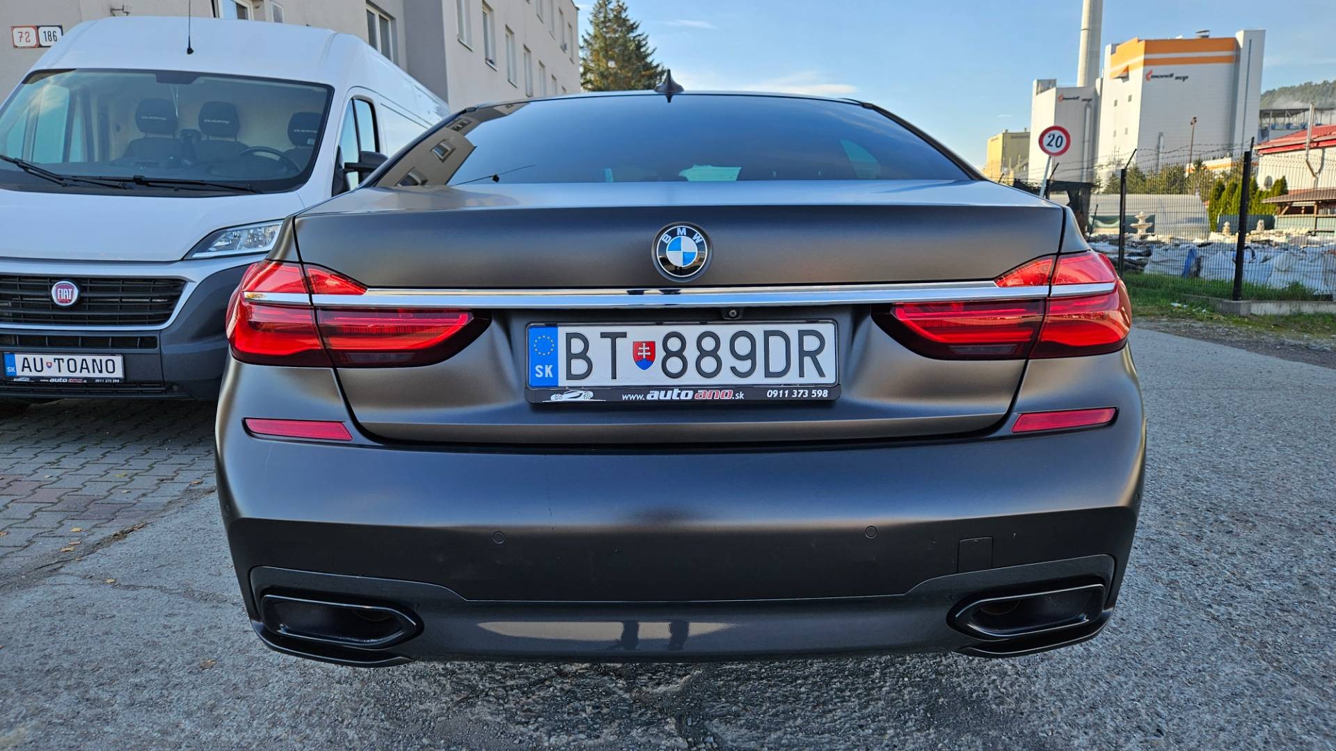 BMW Rad 7 740d xDrive M-PACKET individual – Obrázok 16