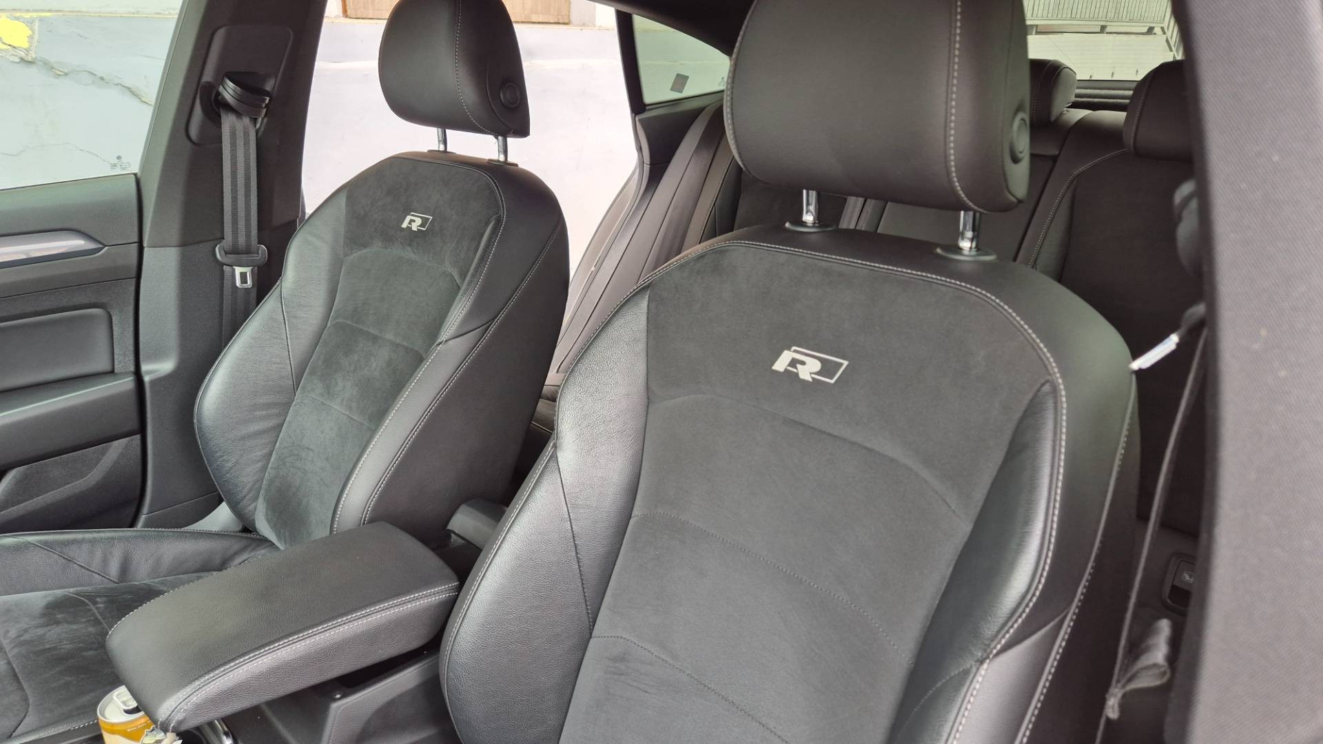 Volkswagen Arteon 2.0 TSI OPF BMT R-Line 4Motion DSG – Obrázok 22