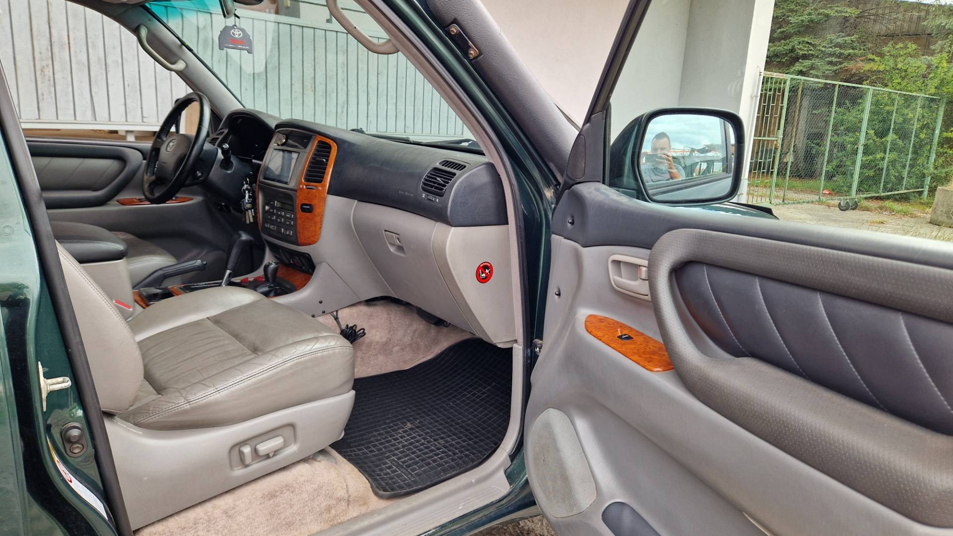 Toyota Land Cruiser 100 4.2 TD Luxor A/T – Obrázok 35