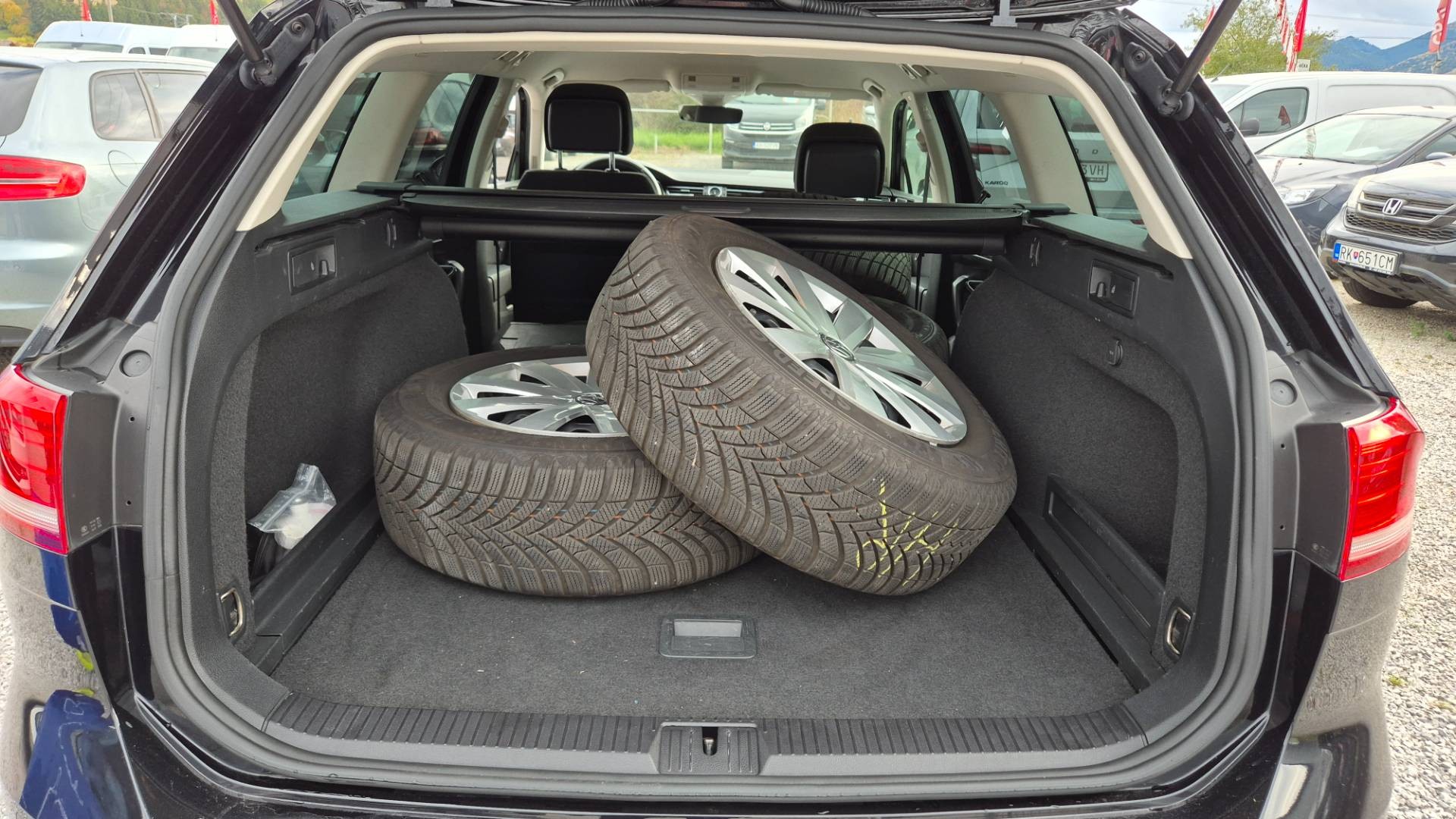 Volkswagen Passat Variant 2.0 TDI BMT Business Comfortline – Obrázok 23