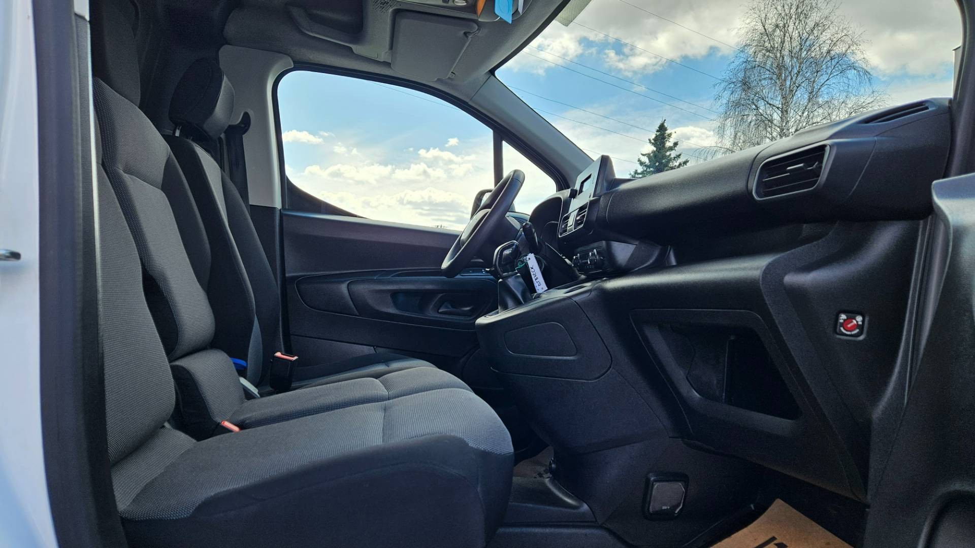 Citroën Berlingo Van 1.5 BlueHDi 102 L2 1000 Club – Obrázok 10