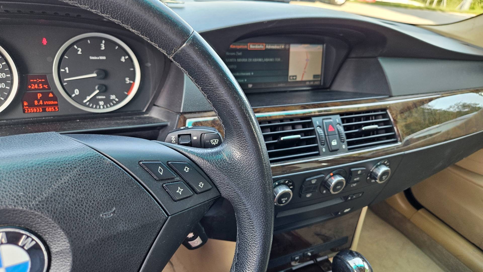 BMW Rad 5 Touring 530 xdT A/T – Obrázok 34