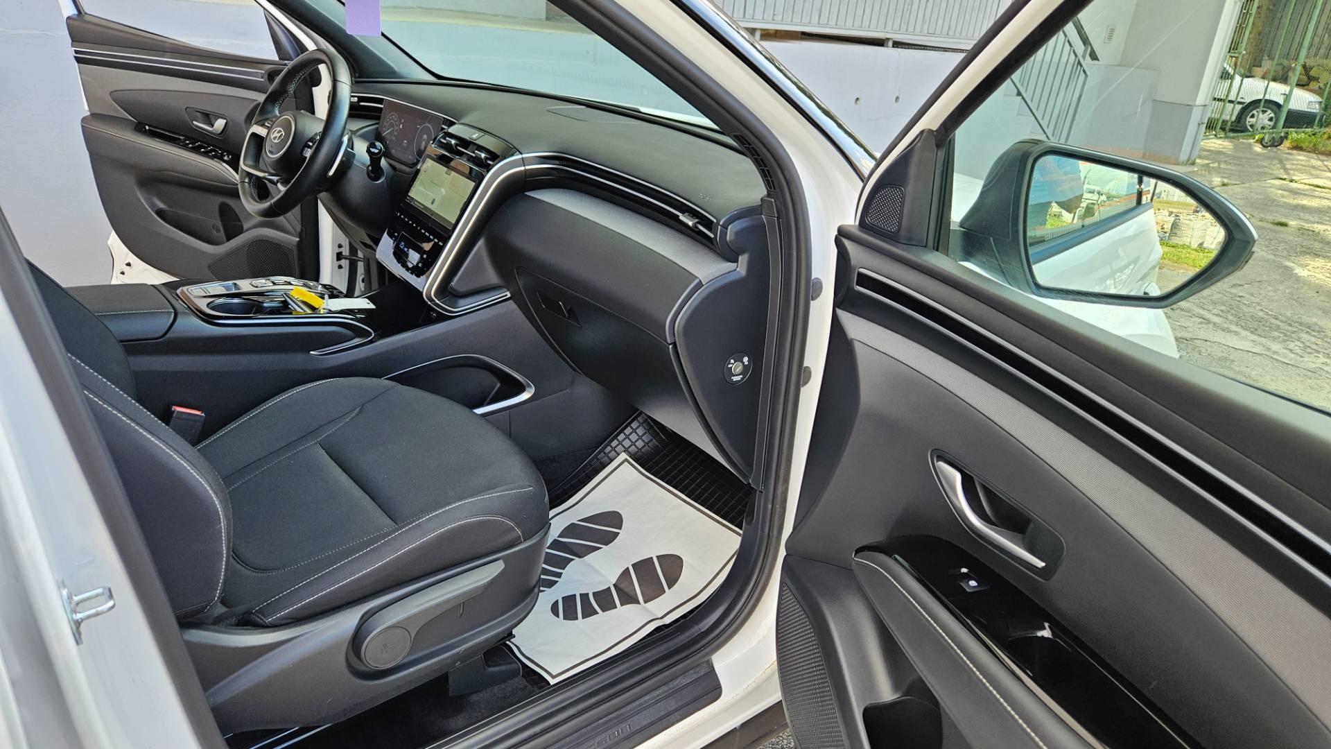 Hyundai Tucson 1.6 T-GDi Mild Hybrid Play 4x4 A/T – Obrázok 29