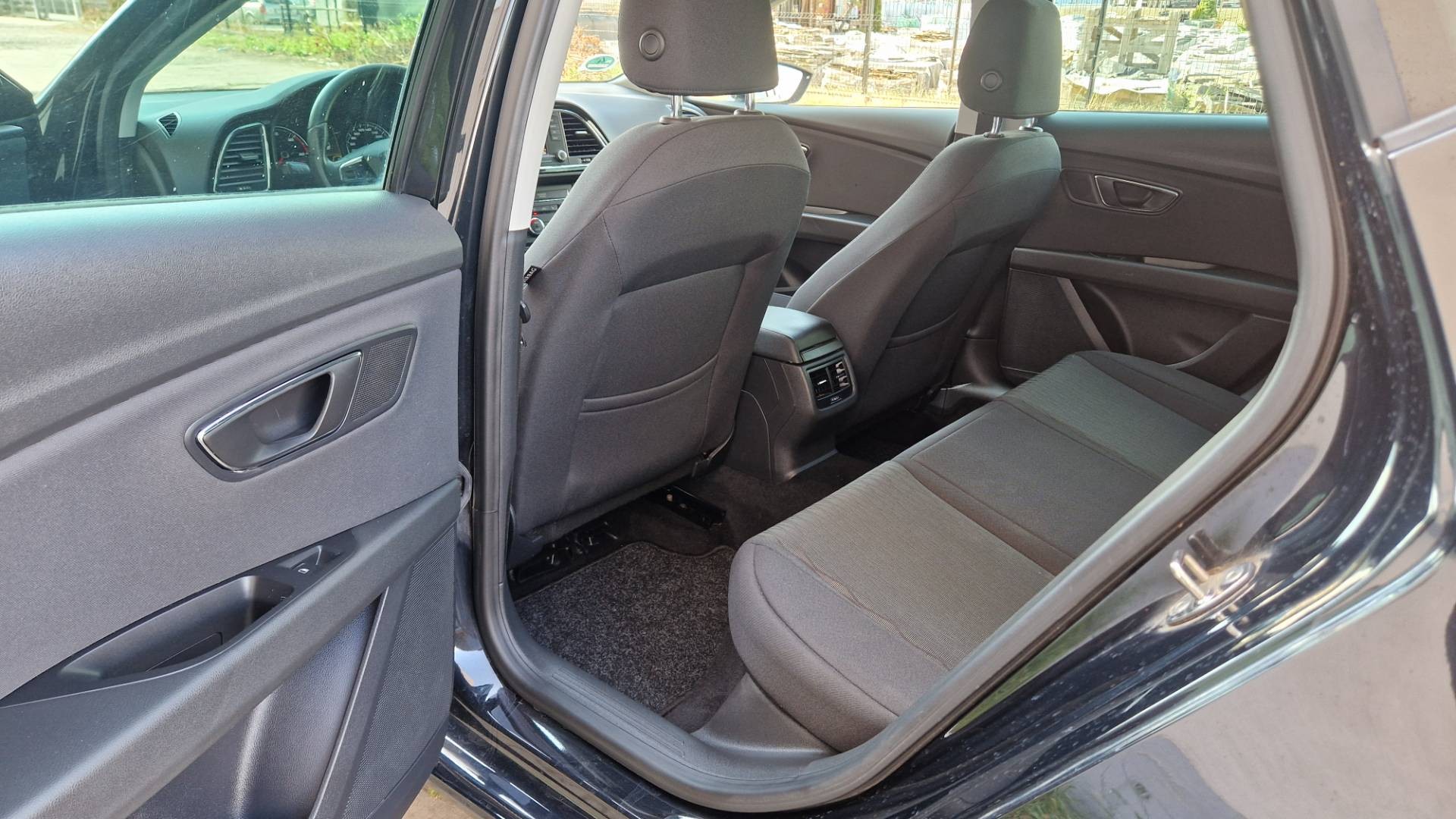 Seat Leon 2.0 TDI CR Ecomotive Style – Obrázok 16