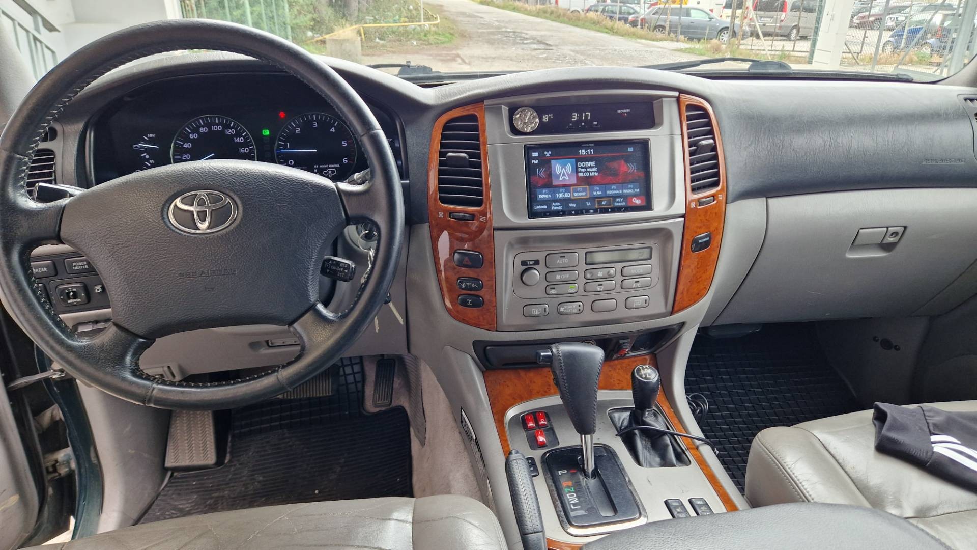 Toyota Land Cruiser 100 4.2 TD Luxor A/T – Obrázok 27