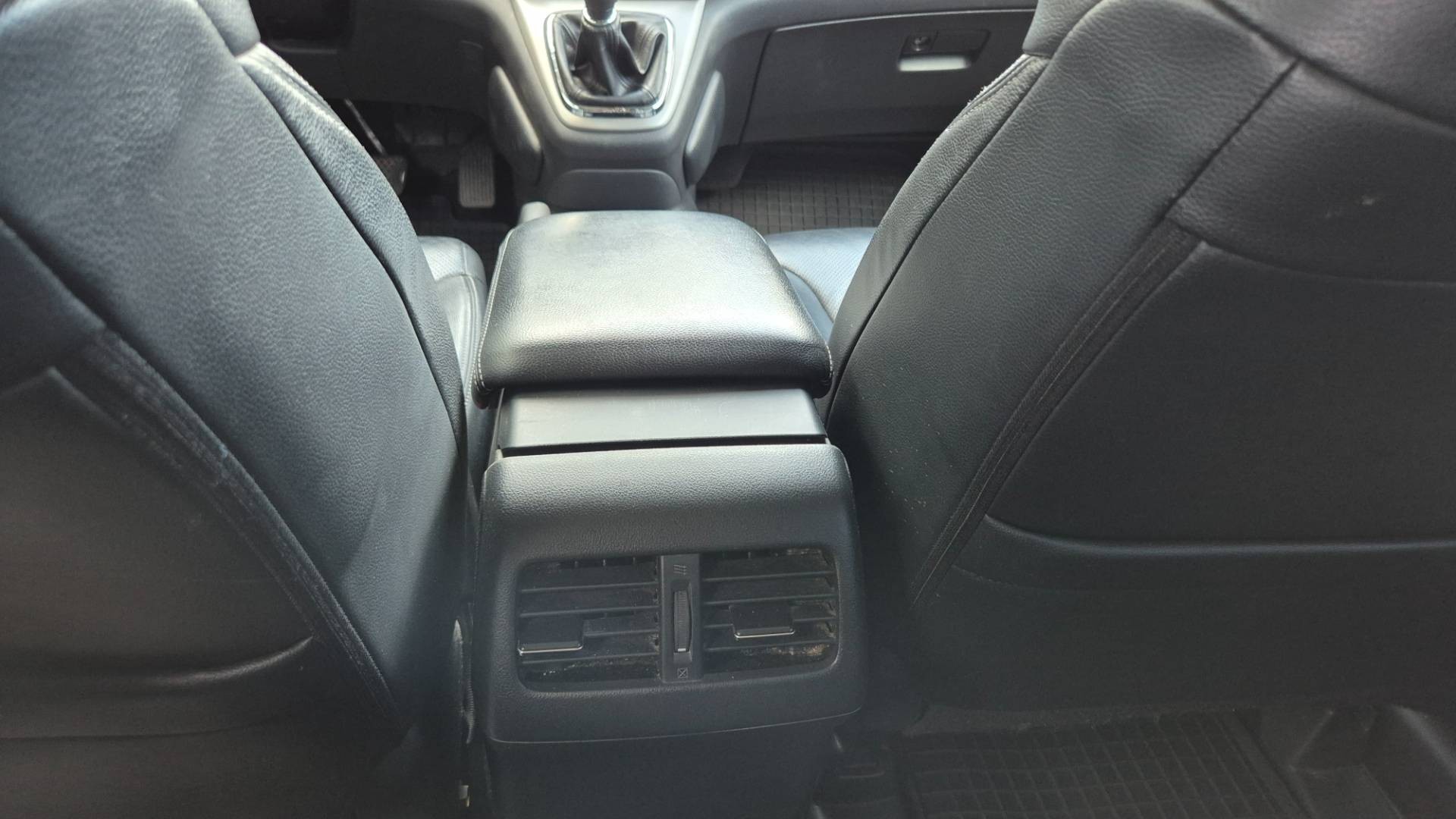 Honda CR-V 2.2 i-DTEC Elegance – Obrázok 25