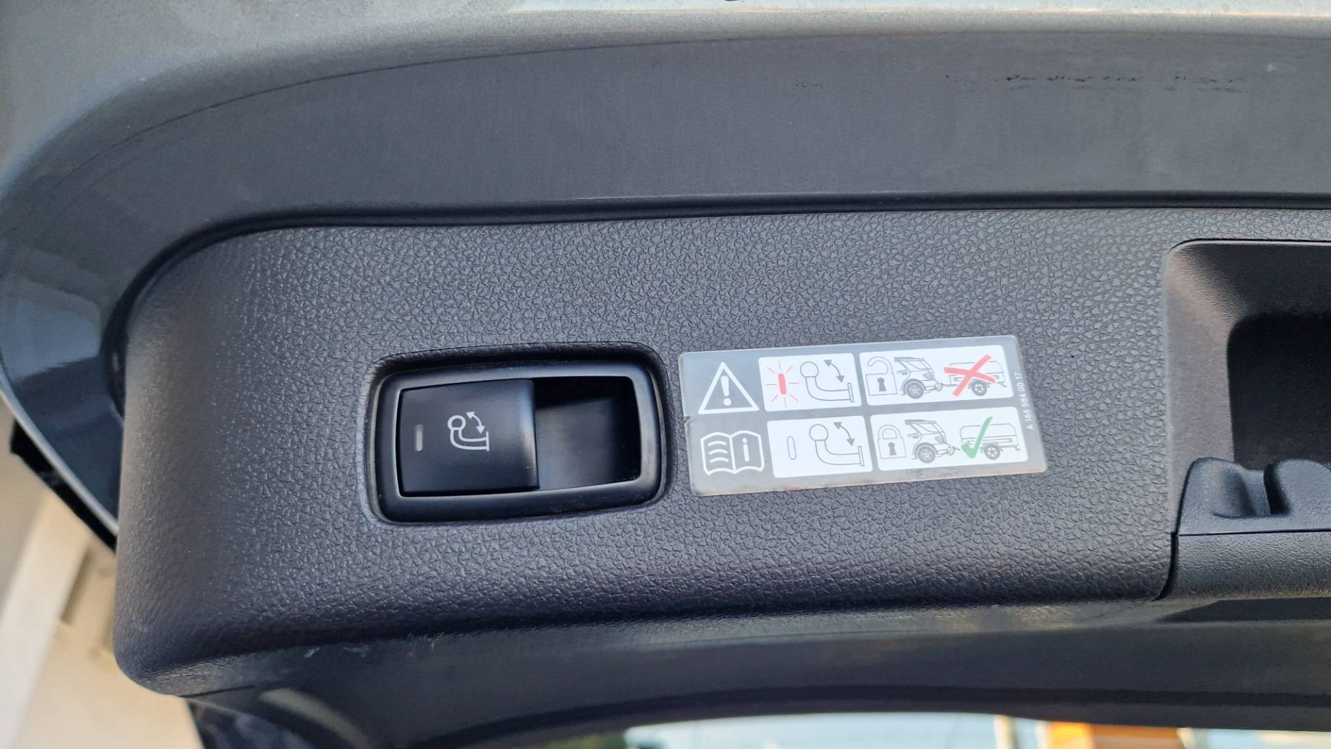 Mercedes-Benz GLE SUV 350d 4matic A/T – Obrázok 26