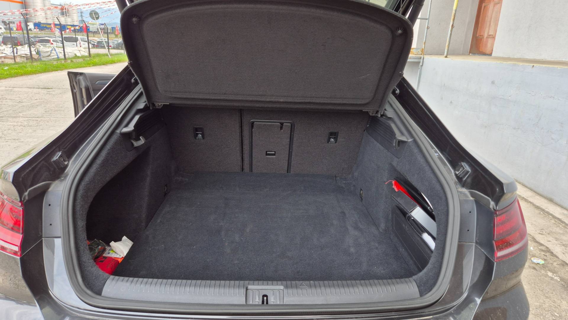 Volkswagen Arteon 2.0 TSI OPF BMT R-Line 4Motion DSG – Obrázok 12