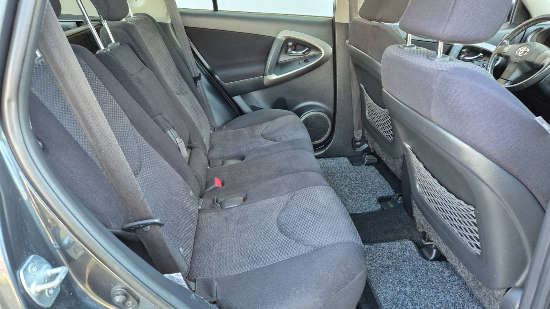 Toyota RAV4 2.2 D-4D 135 Base – Obrázok 33