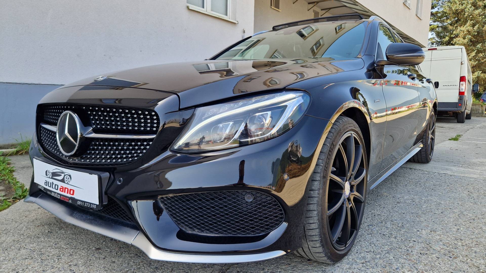 Mercedes-Benz C trieda Kombi 450 AMG 4matic A/T – Obrázok 56