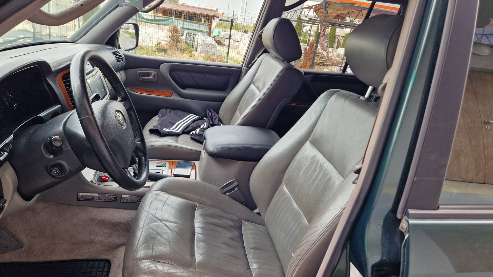 Toyota Land Cruiser 100 4.2 TD Luxor A/T – Obrázok 29