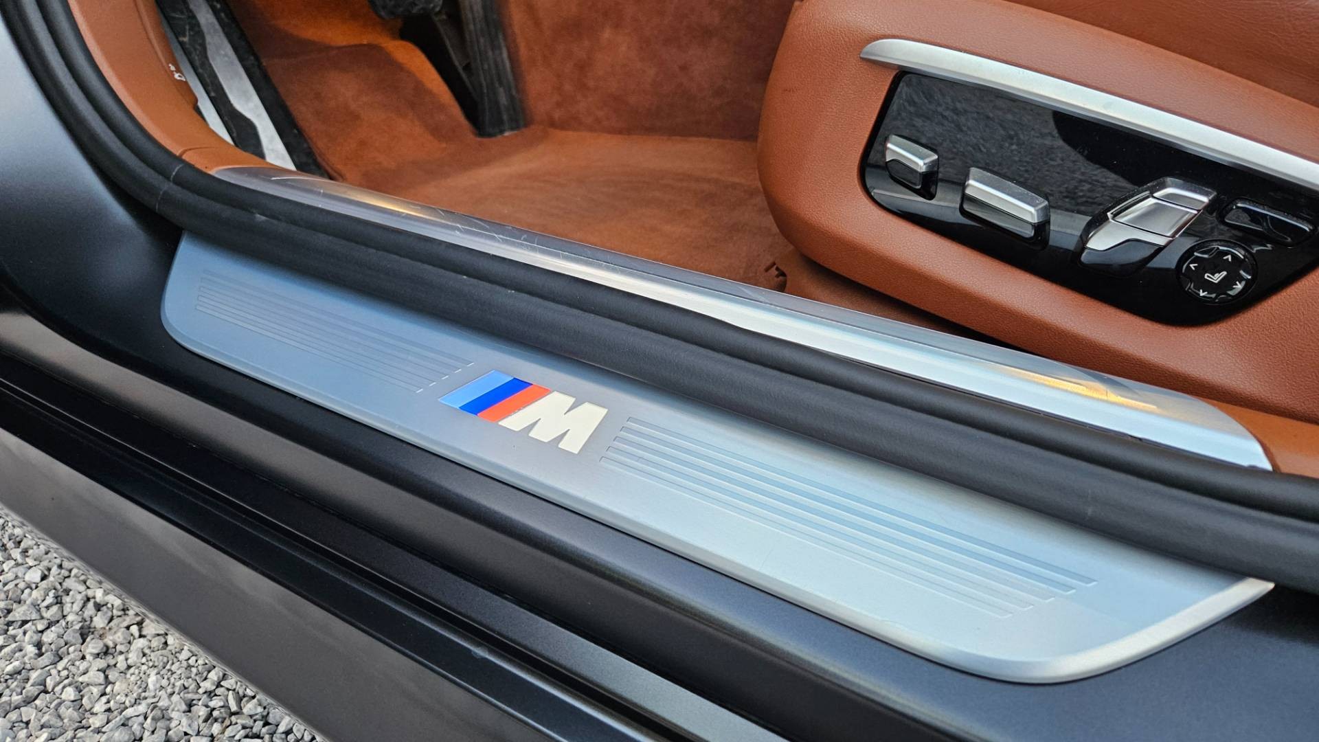 BMW Rad 7 740d xDrive M-PACKET individual – Obrázok 34