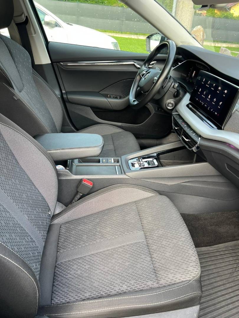 Škoda Octavia Combi 2.0 TDI SCR Style 4x4 DSG – Obrázok 25