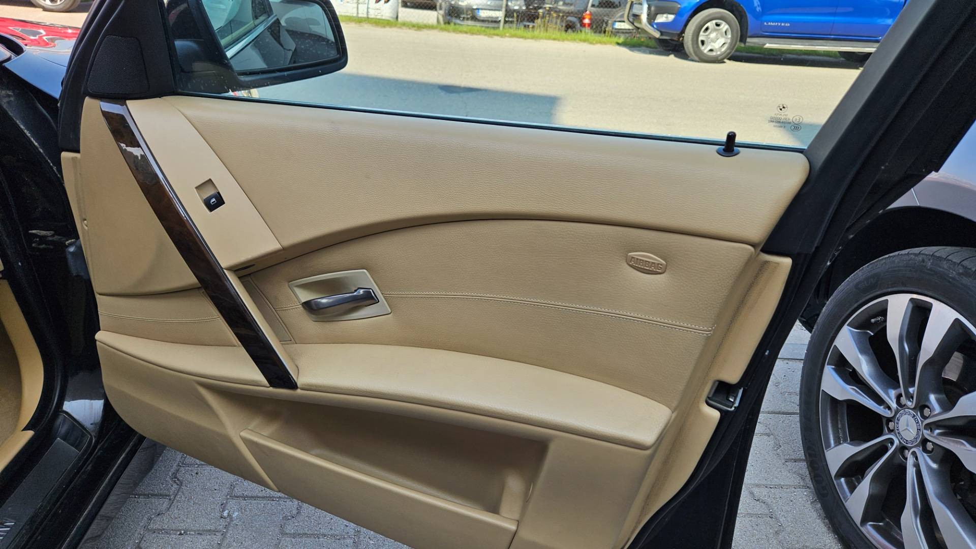 BMW Rad 5 Touring 530 xdT A/T – Obrázok 30