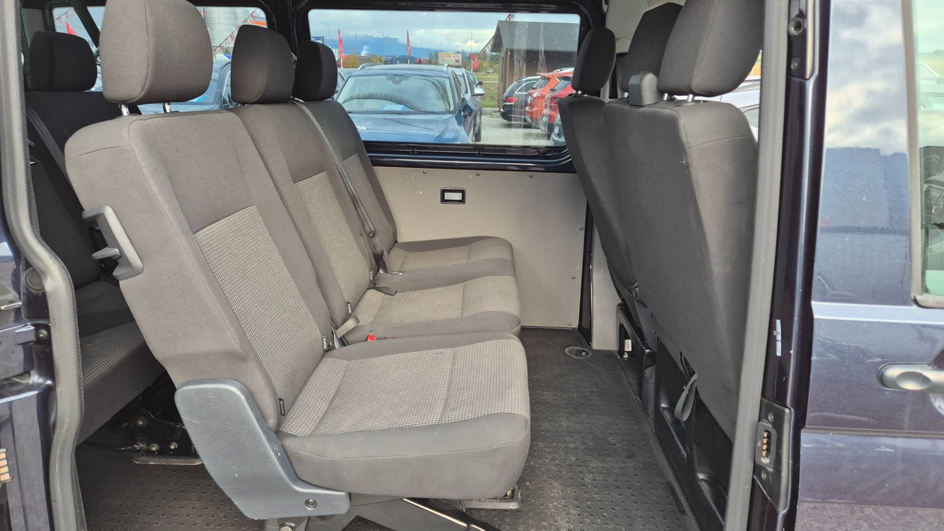 Volkswagen T6 Transporter 2.0 TDI 110KW 150 PS DSG 9 miest – Obrázok 23