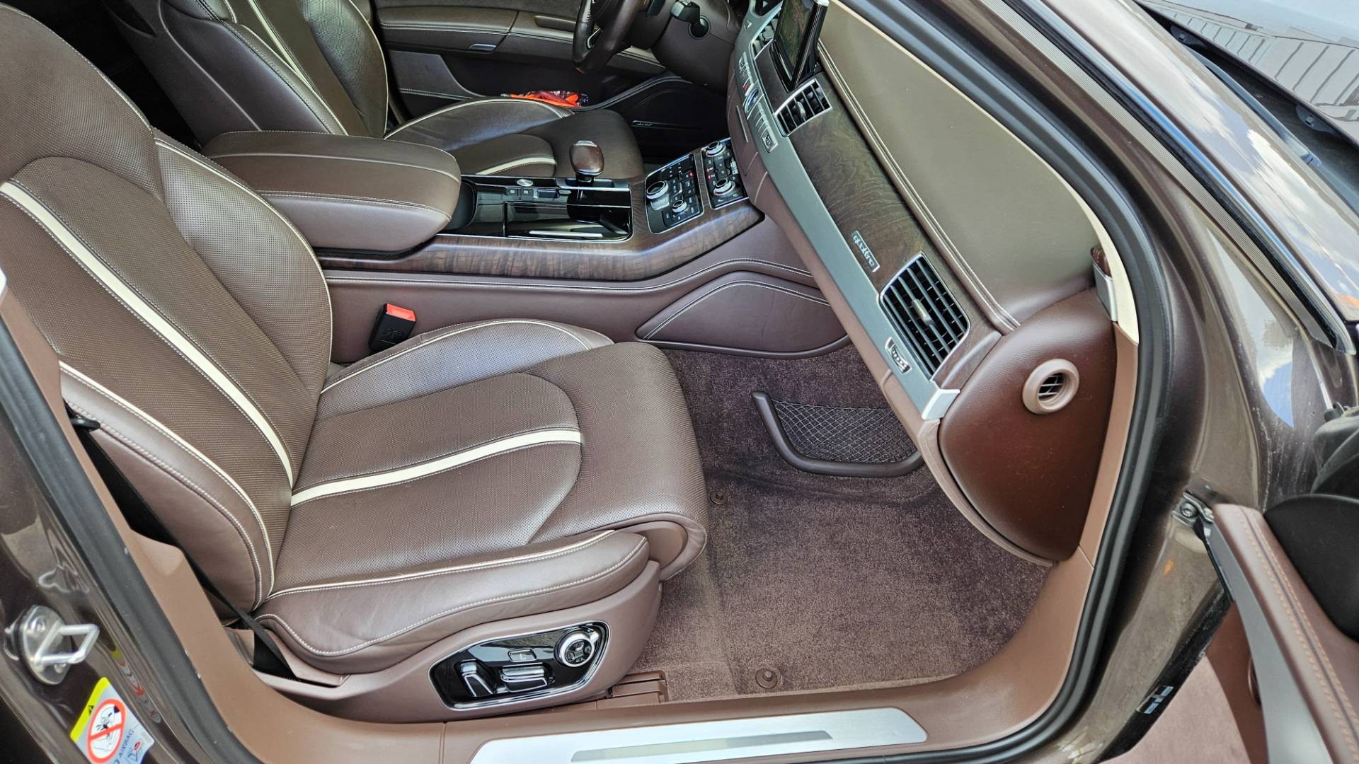 Audi A8 4.2 TDI V8 385k DPF quattro tiptronic – Obrázok 54