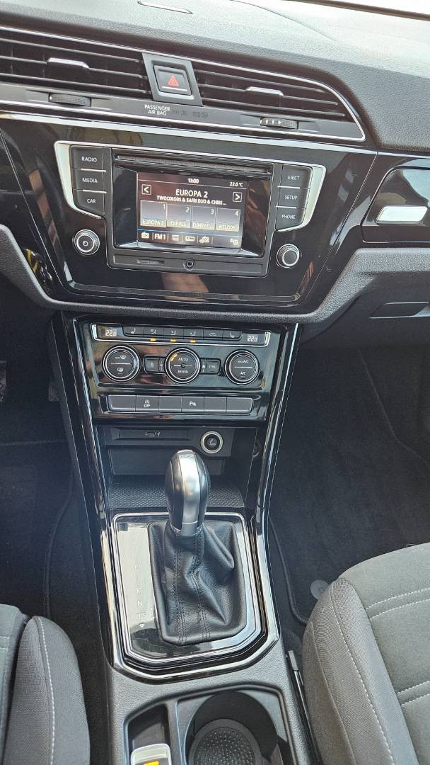 Volkswagen Touran 2.0 TDI SCR BMT 190k Highline DSG EU6 – Obrázok 33