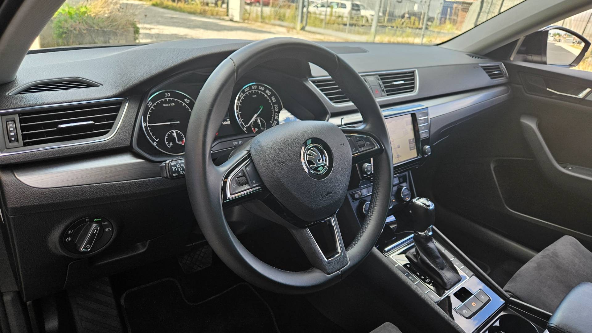 Škoda Superb 2.0 TDI 190k 4x4 Style DSG EU6 – Obrázok 26