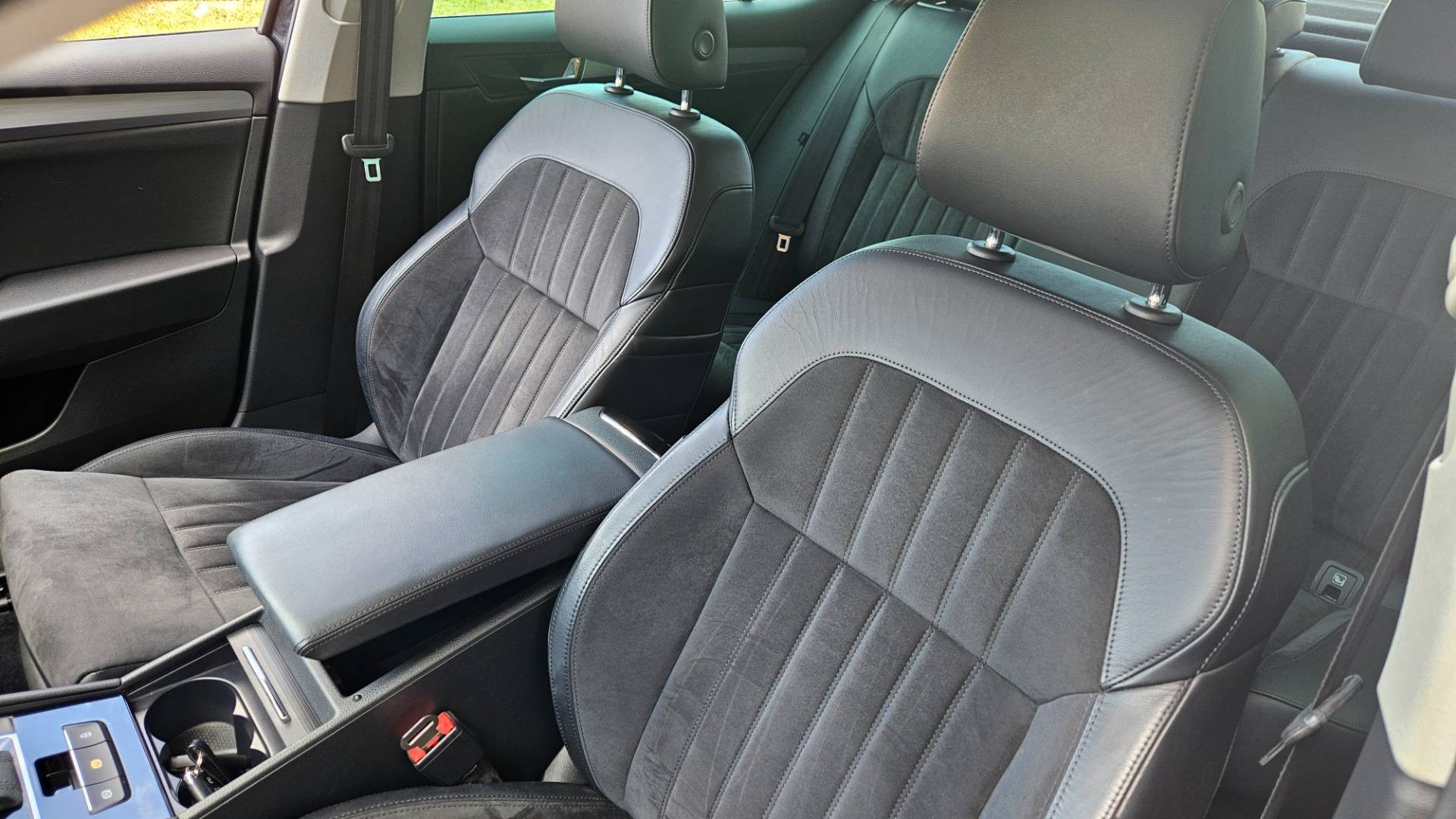 Škoda Superb 2.0 TDI 190k 4x4 Style DSG EU6 – Obrázok 25