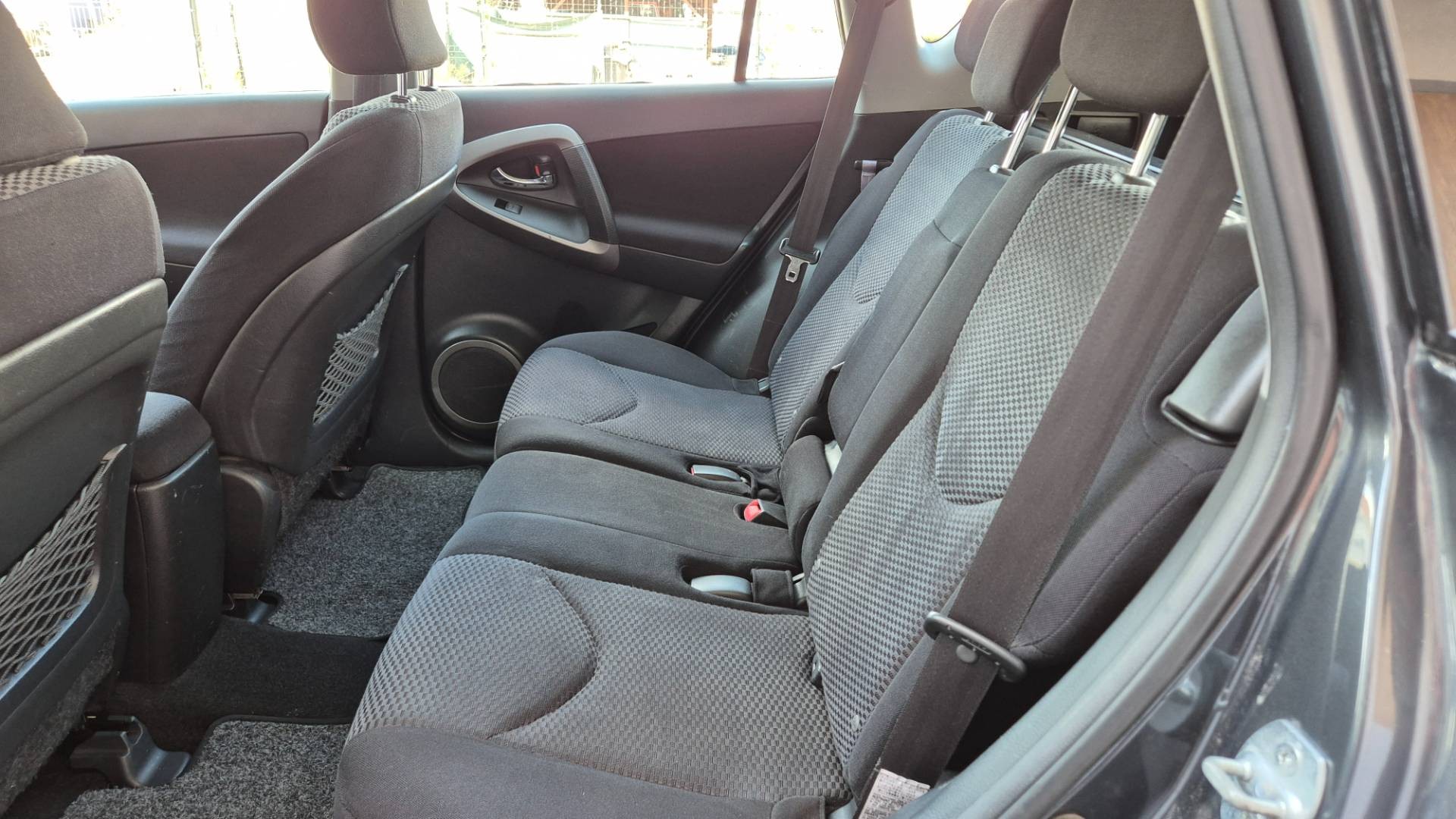 Toyota RAV4 2.2 D-4D 135 Base – Obrázok 26