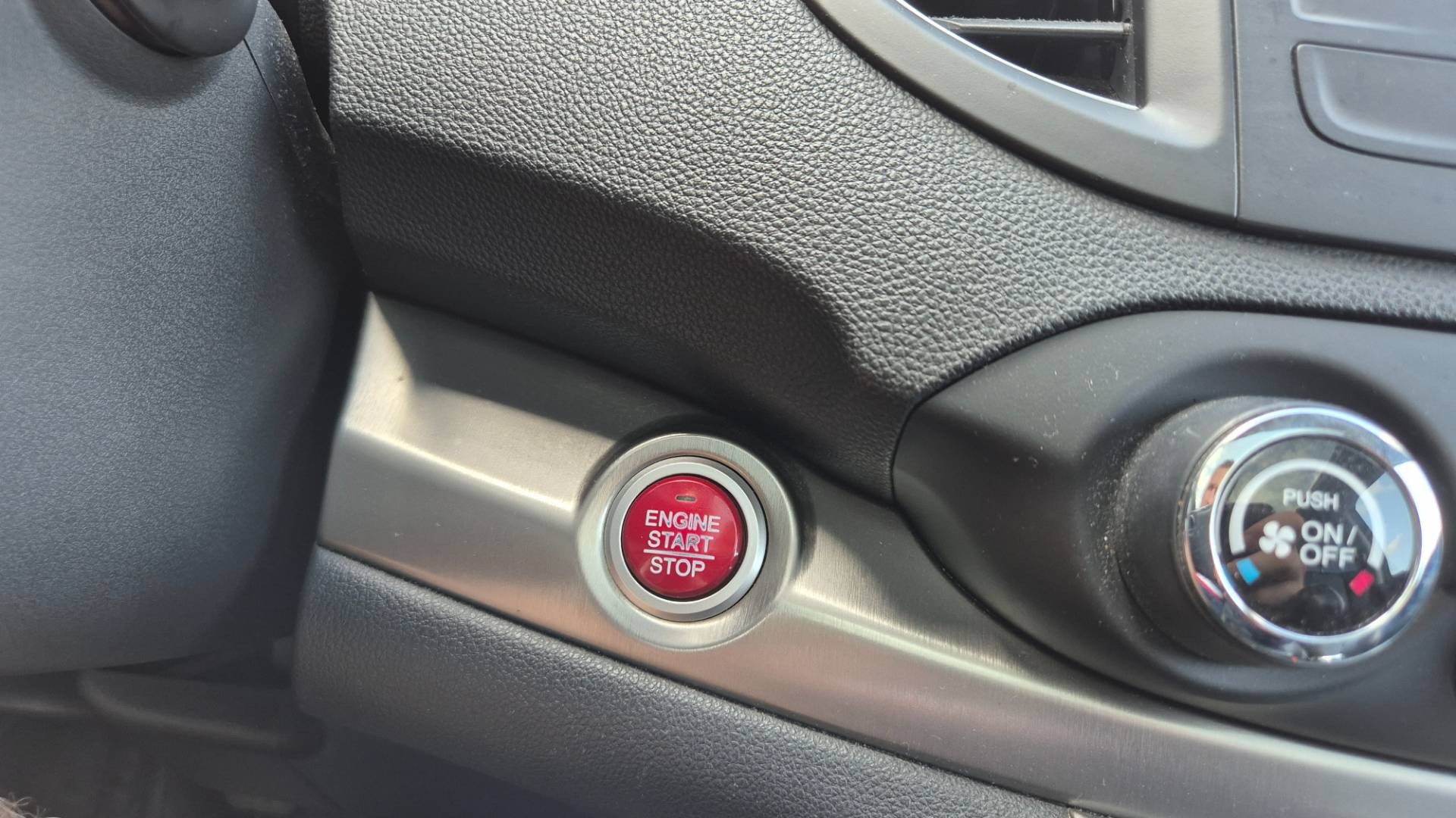 Honda CR-V 2.2 i-DTEC Elegance – Obrázok 35