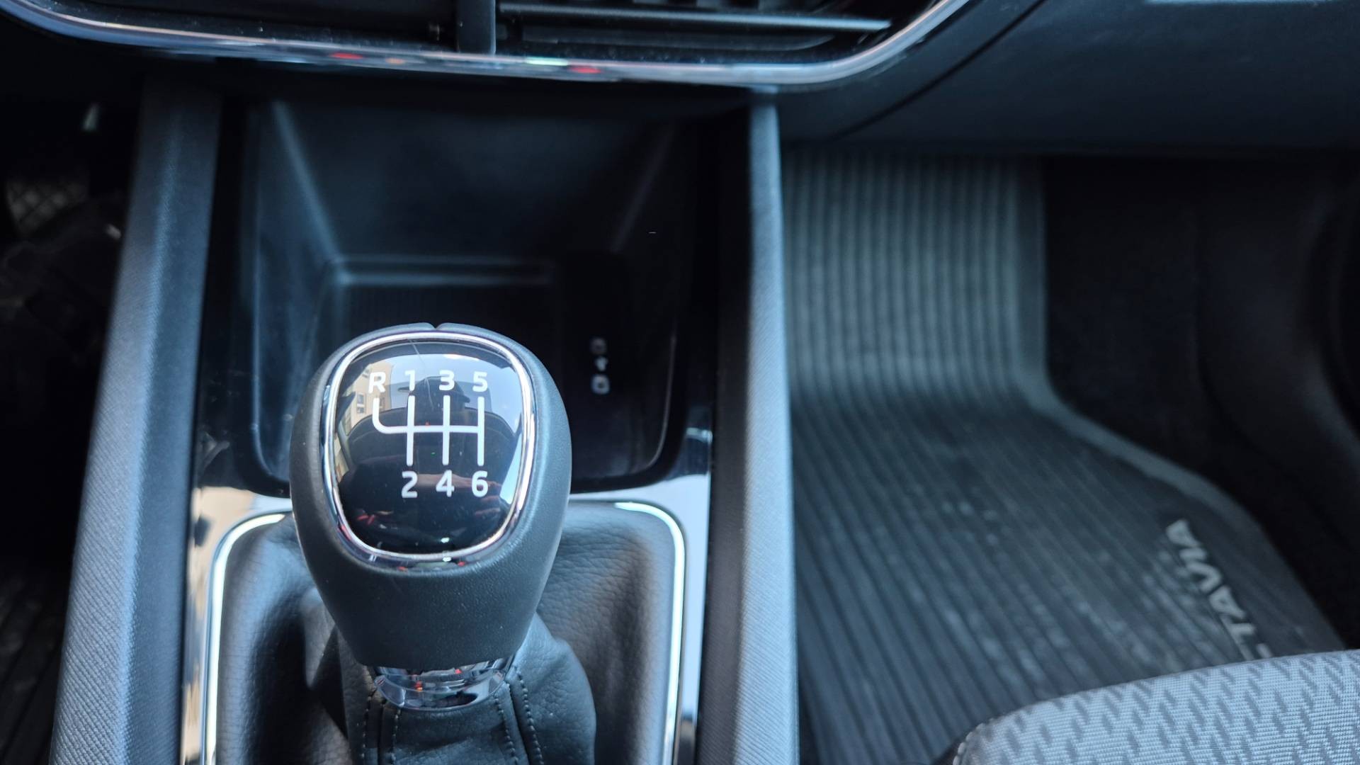 Škoda Octavia 2.0 TDI SCR Style – Obrázok 41