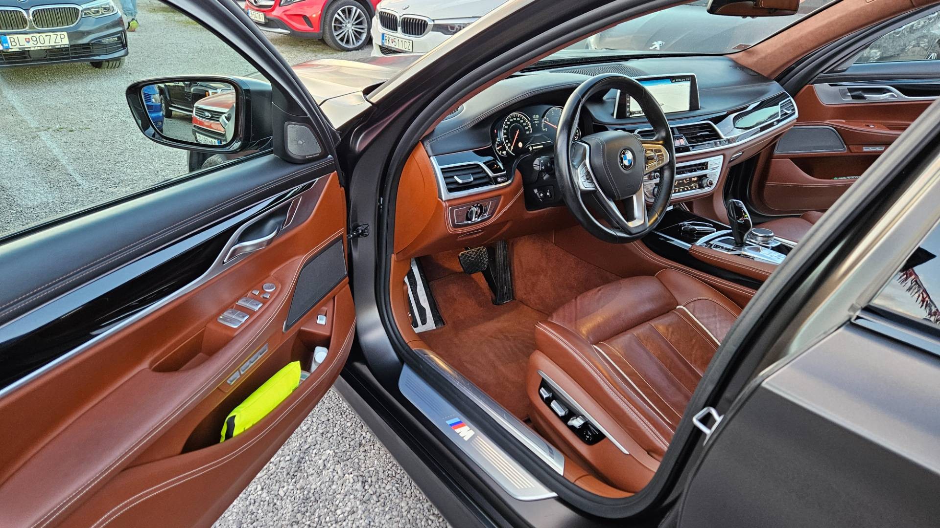 BMW Rad 7 740d xDrive M-PACKET individual – Obrázok 29