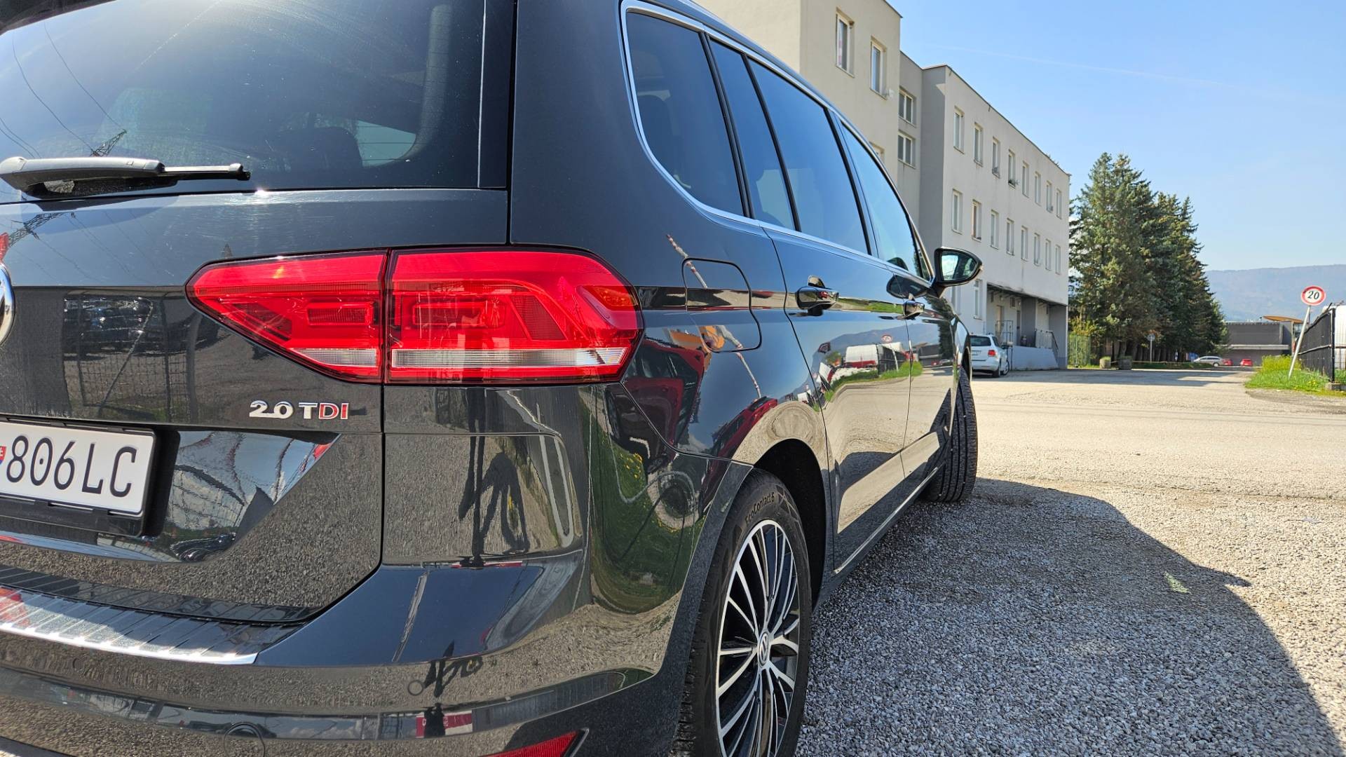 Volkswagen Touran 2.0 TDI SCR BMT 190k Highline DSG EU6 – Obrázok 16