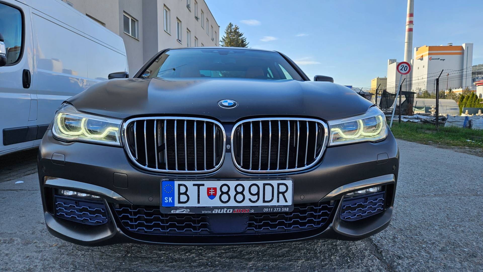 BMW Rad 7 740d xDrive M-PACKET individual – Obrázok 2