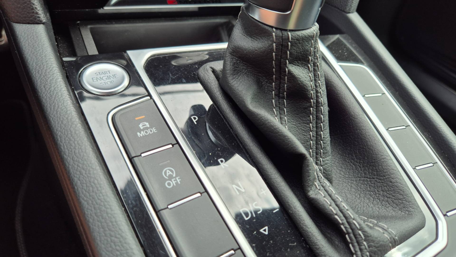 Volkswagen Arteon 2.0 TSI OPF BMT R-Line 4Motion DSG – Obrázok 26