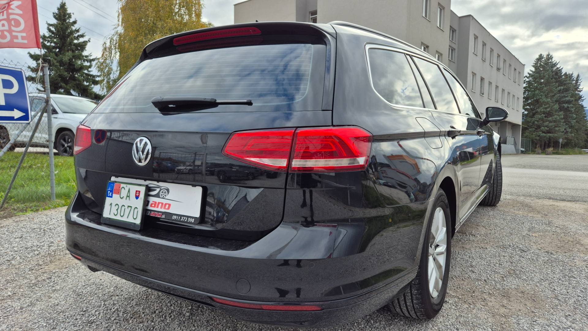 Volkswagen Passat Variant 2.0 TDI BMT Business Comfortline – Obrázok 15