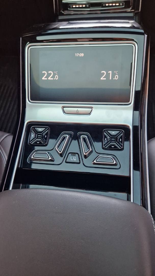 Audi A8 Long 55 3.0 TFSI V6 quattro tiptronic. – Obrázok 30