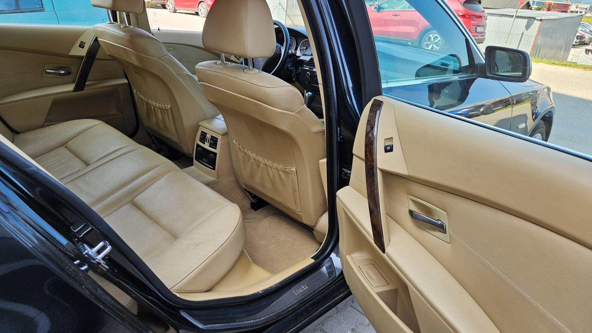 BMW Rad 5 Touring 530 xdT A/T – Obrázok 25