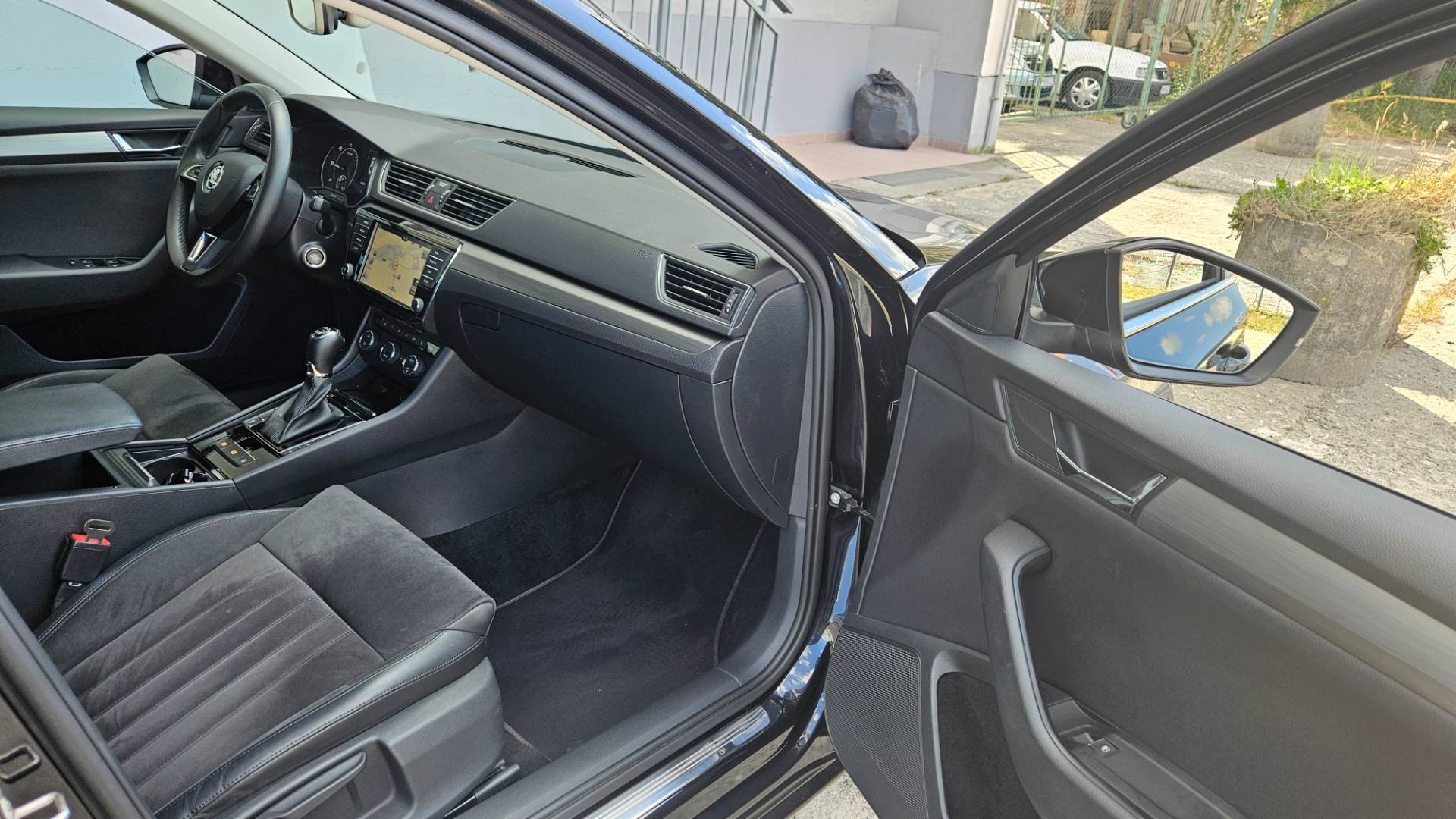 Škoda Superb 2.0 TDI 190k 4x4 Style DSG EU6 – Obrázok 30