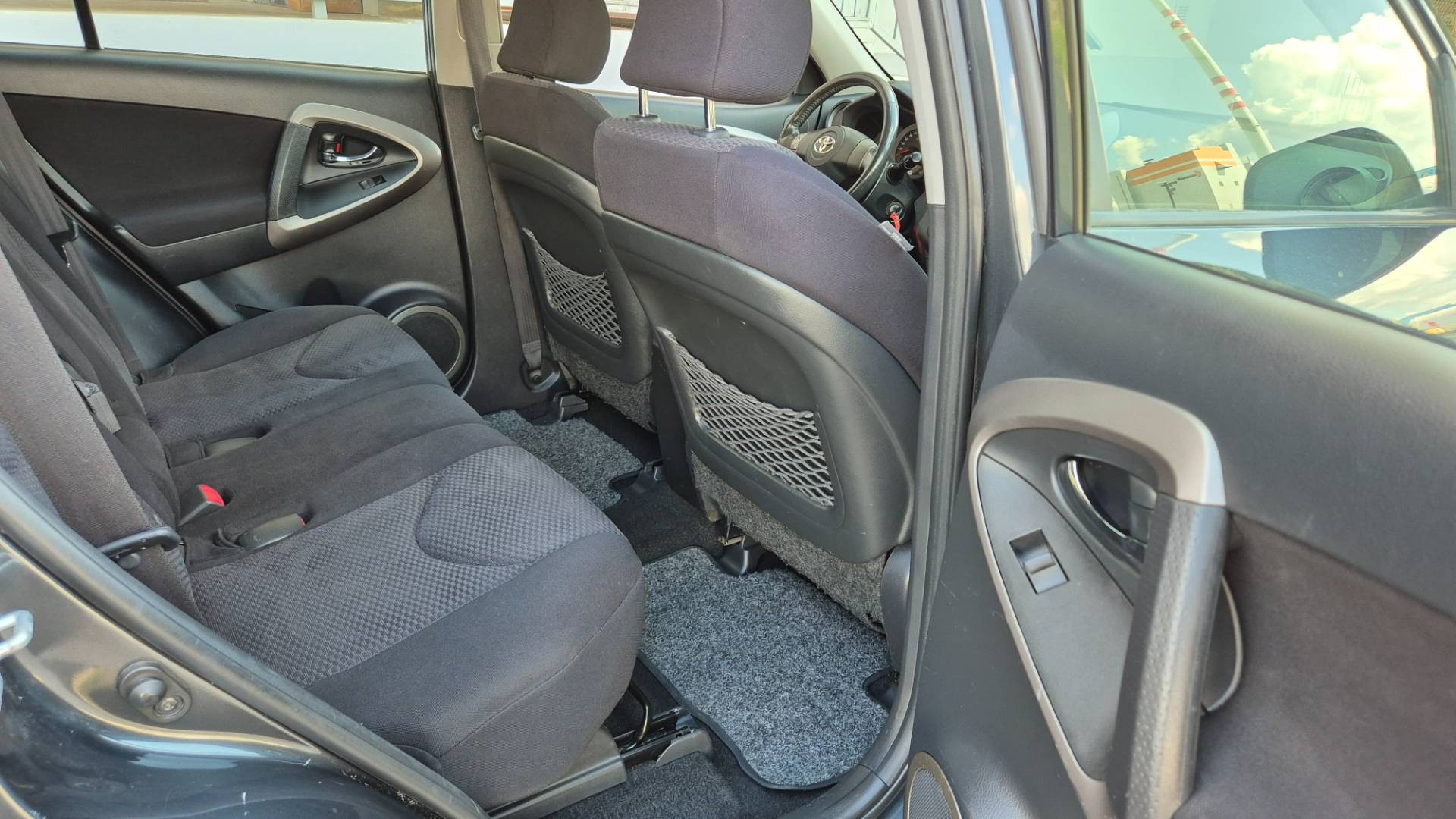 Toyota RAV4 2.2 D-4D 135 Base – Obrázok 32