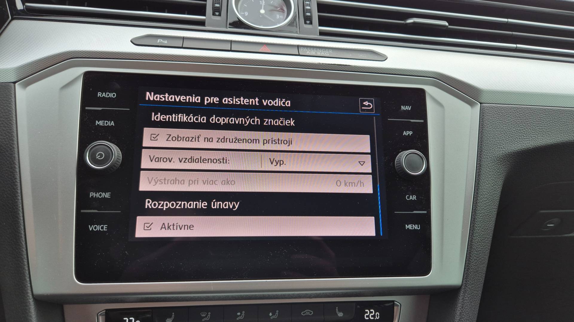 Volkswagen Passat Variant 2.0 TDI BMT Business Comfortline – Obrázok 41