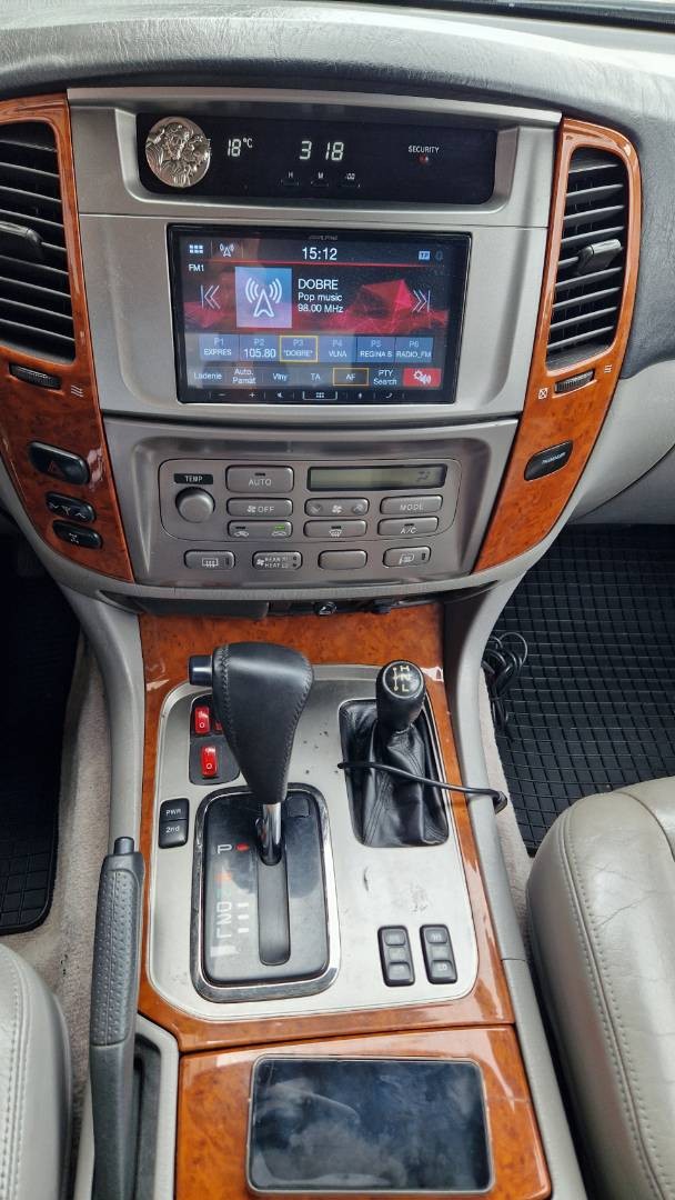 Toyota Land Cruiser 100 4.2 TD Luxor A/T – Obrázok 37