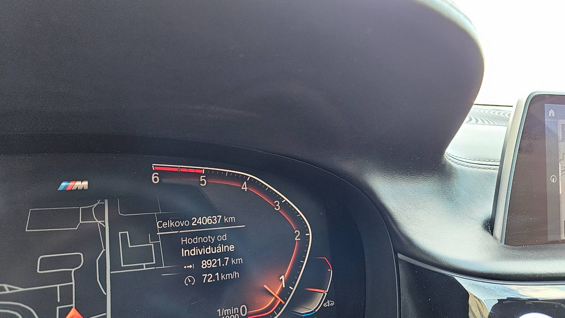 BMW Rad 7 750d xDrive A/T – Obrázok 50