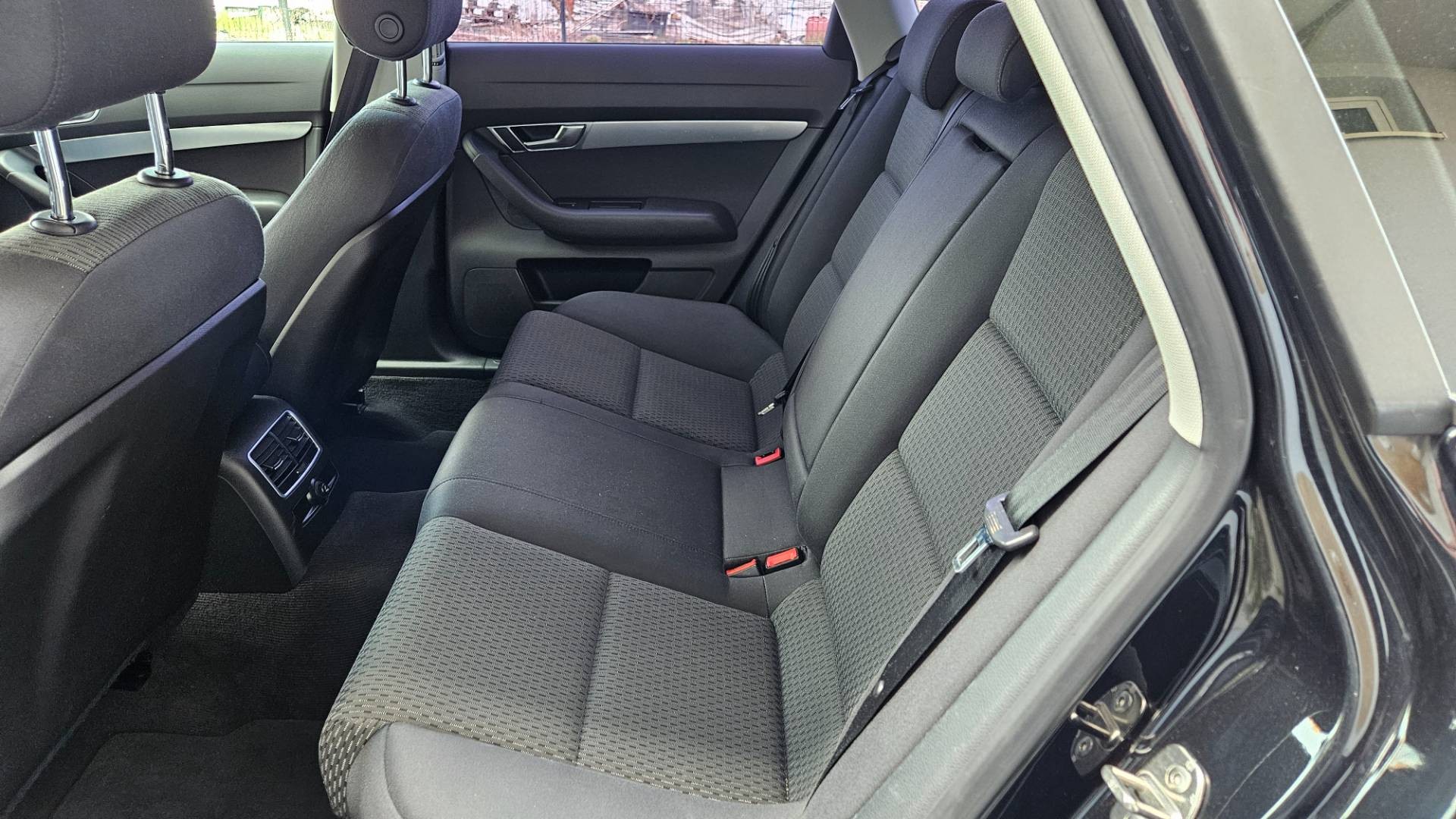 Audi A6 Avant 2.7 TDI multitronic – Obrázok 18