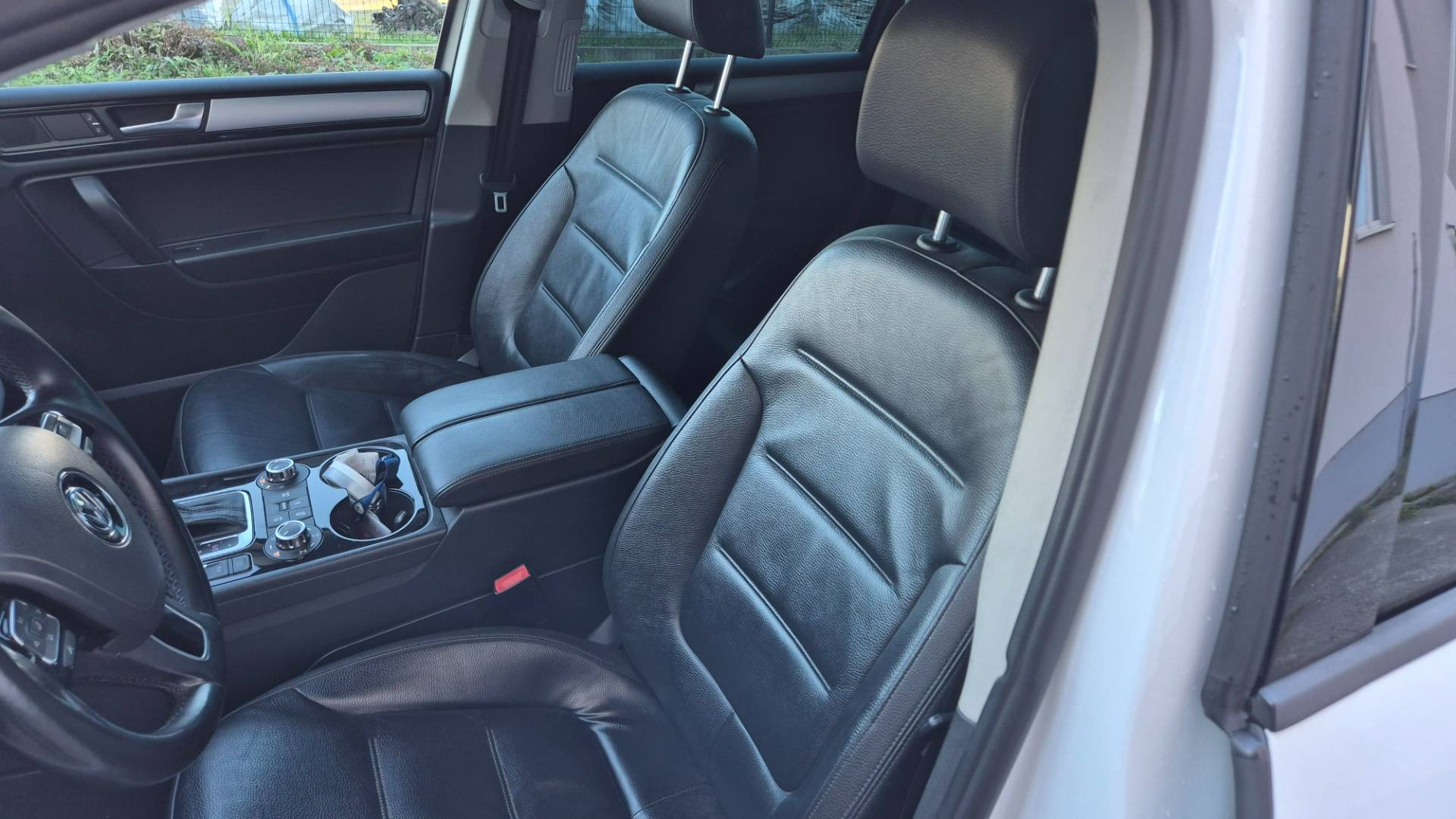 Volkswagen Touareg II 3.0 V6 TDI 240k BMT Premium 4XMOTION – Obrázok 23