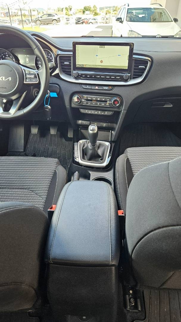 Kia Ceed SW 1.5 T-GDi Gold – Obrázok 22