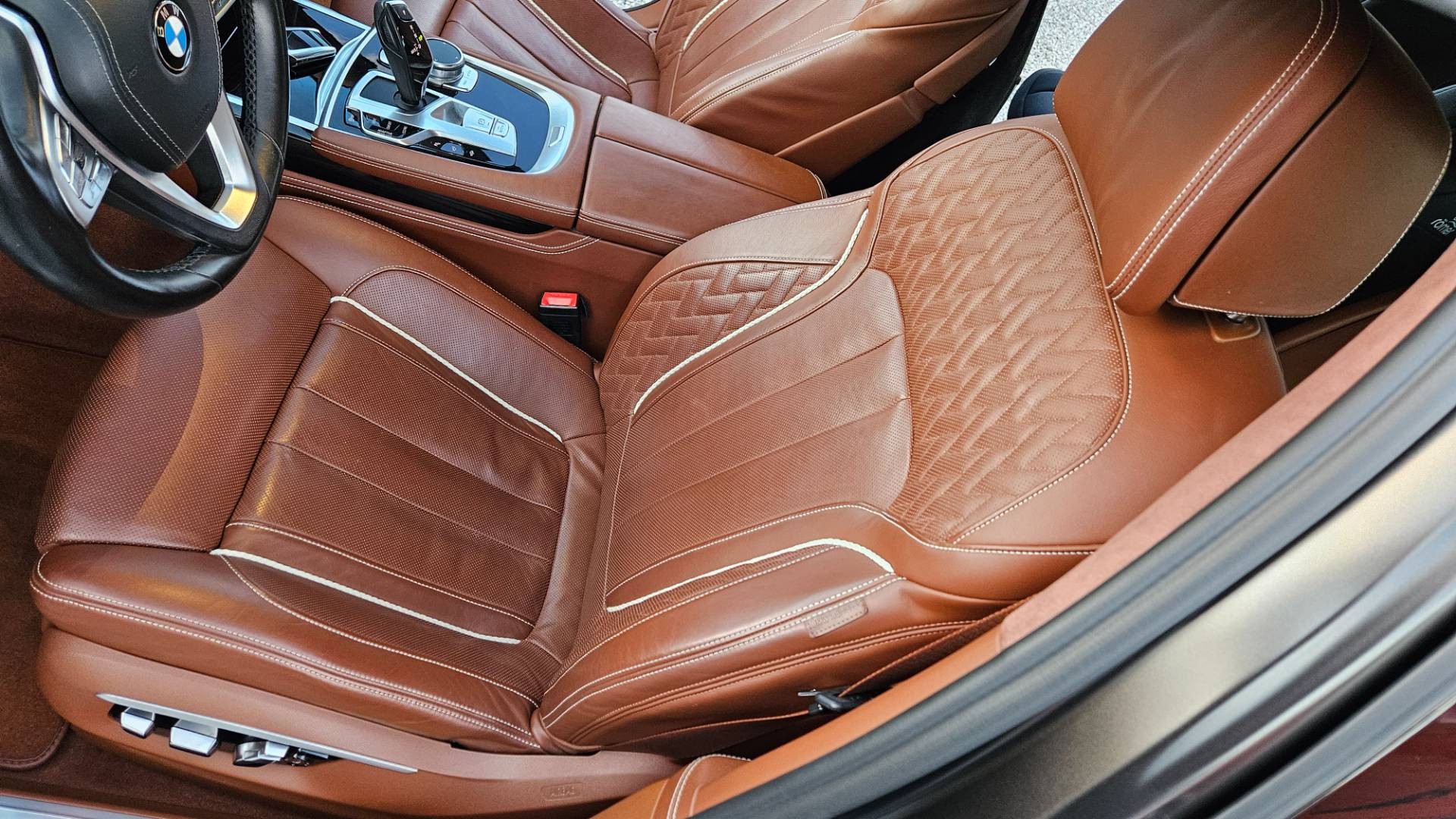 BMW Rad 7 740d xDrive M-PACKET individual – Obrázok 31